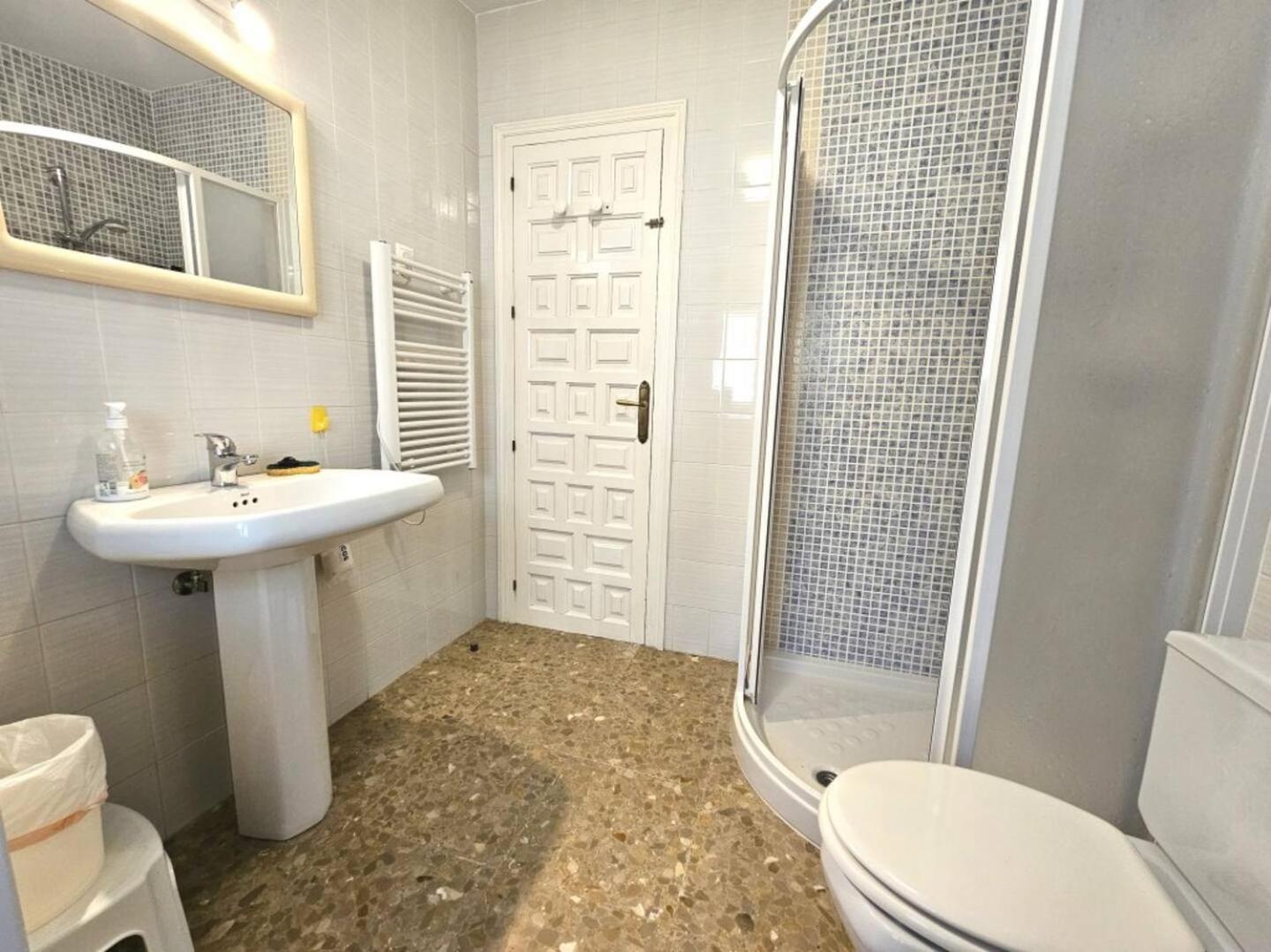 Pass The Keys Con Piscina En * Marbella