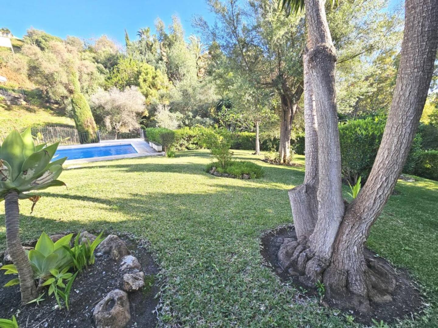 Pass The Keys Con Piscina En Marbella